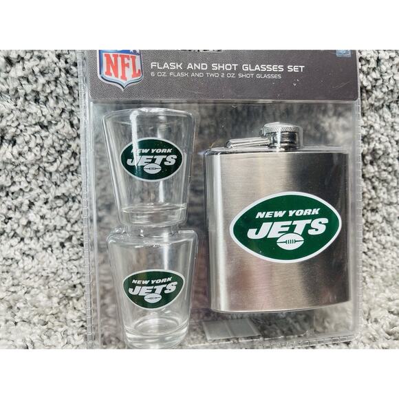 NFL Stainless Steel Flask and 2 Pack 2oz Shot Glasses Set New York Jets New - Picture 10 of 10
